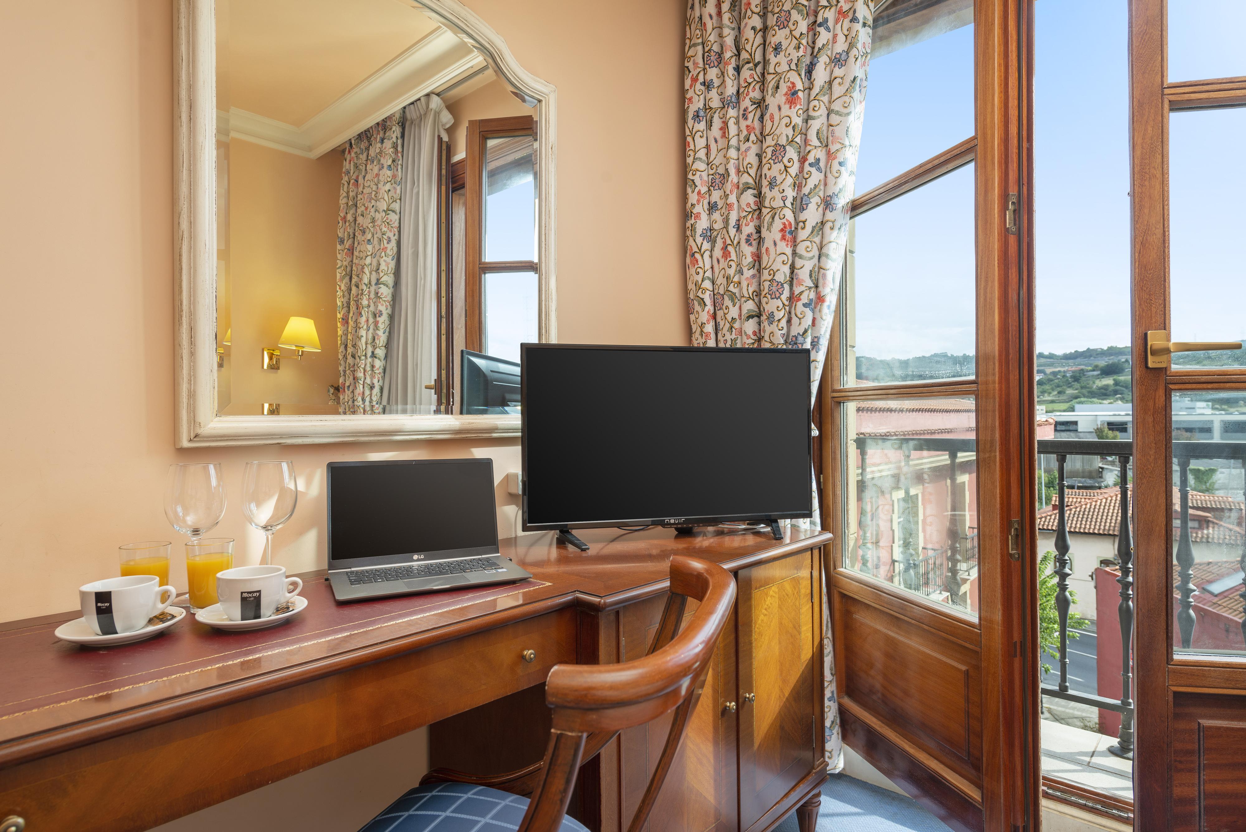 Tryp Bilbao Sondika Hotel Εξωτερικό φωτογραφία